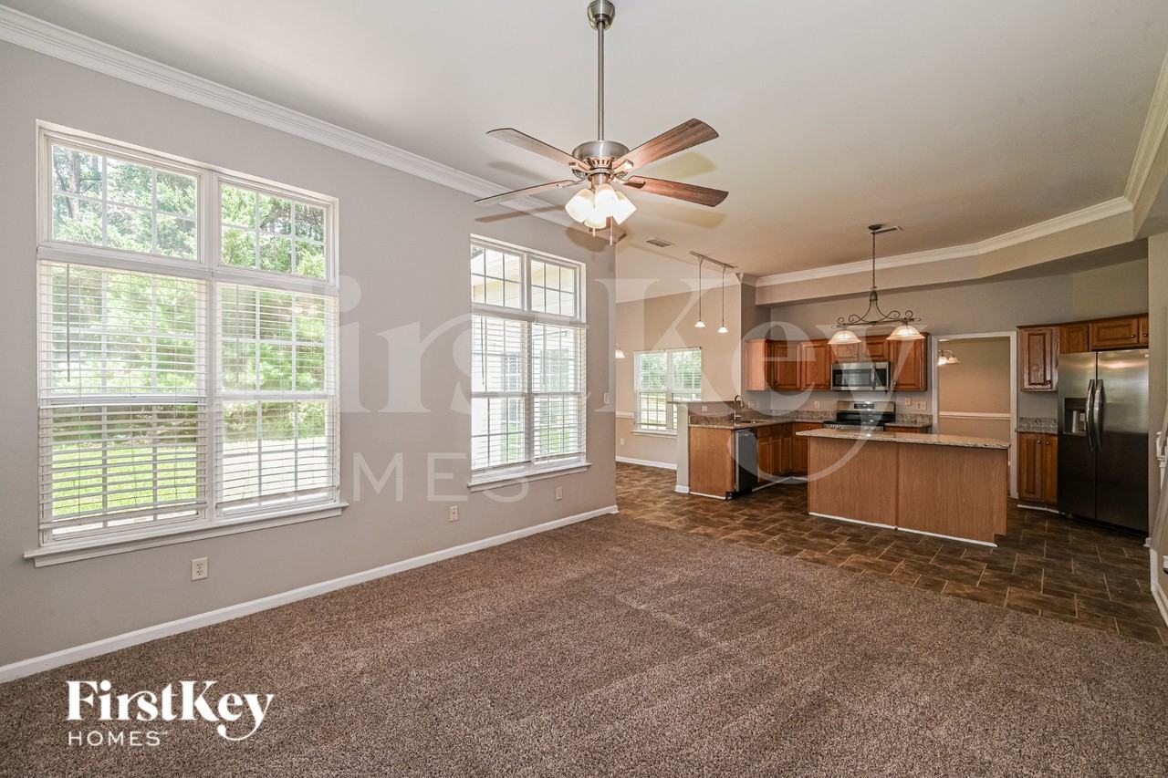 6015 Forest Pond Dr - Photo 3 of 16
