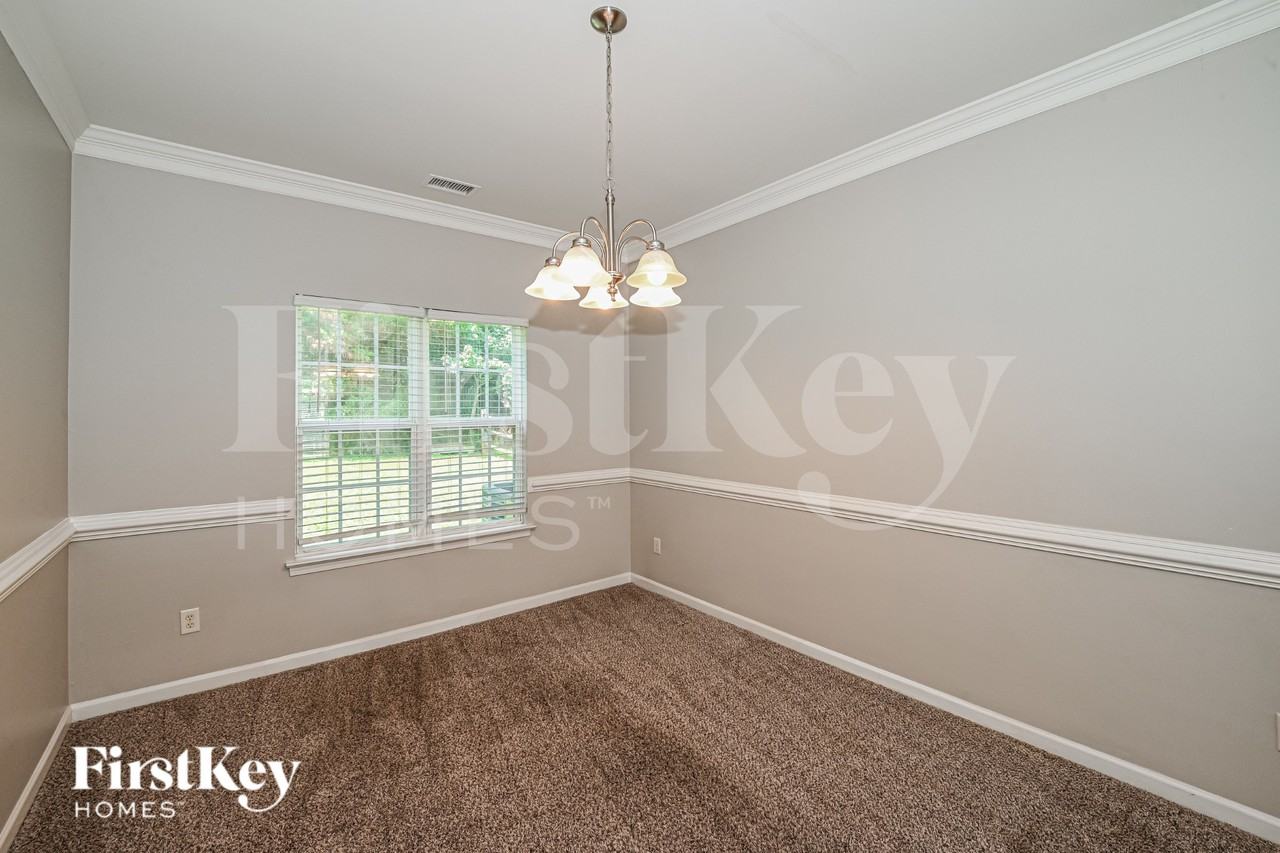 6015 Forest Pond Dr - Photo 4 of 16