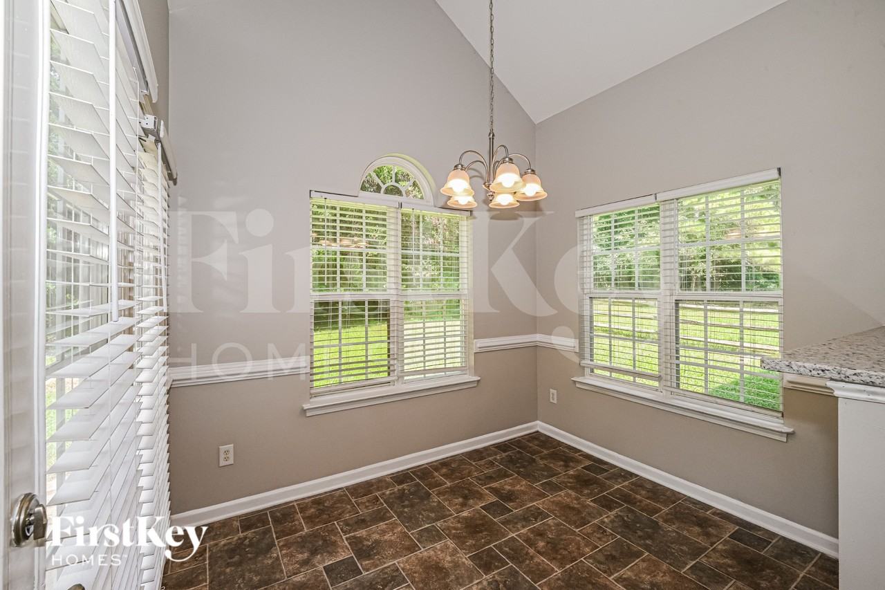 6015 Forest Pond Dr - Photo 5 of 16