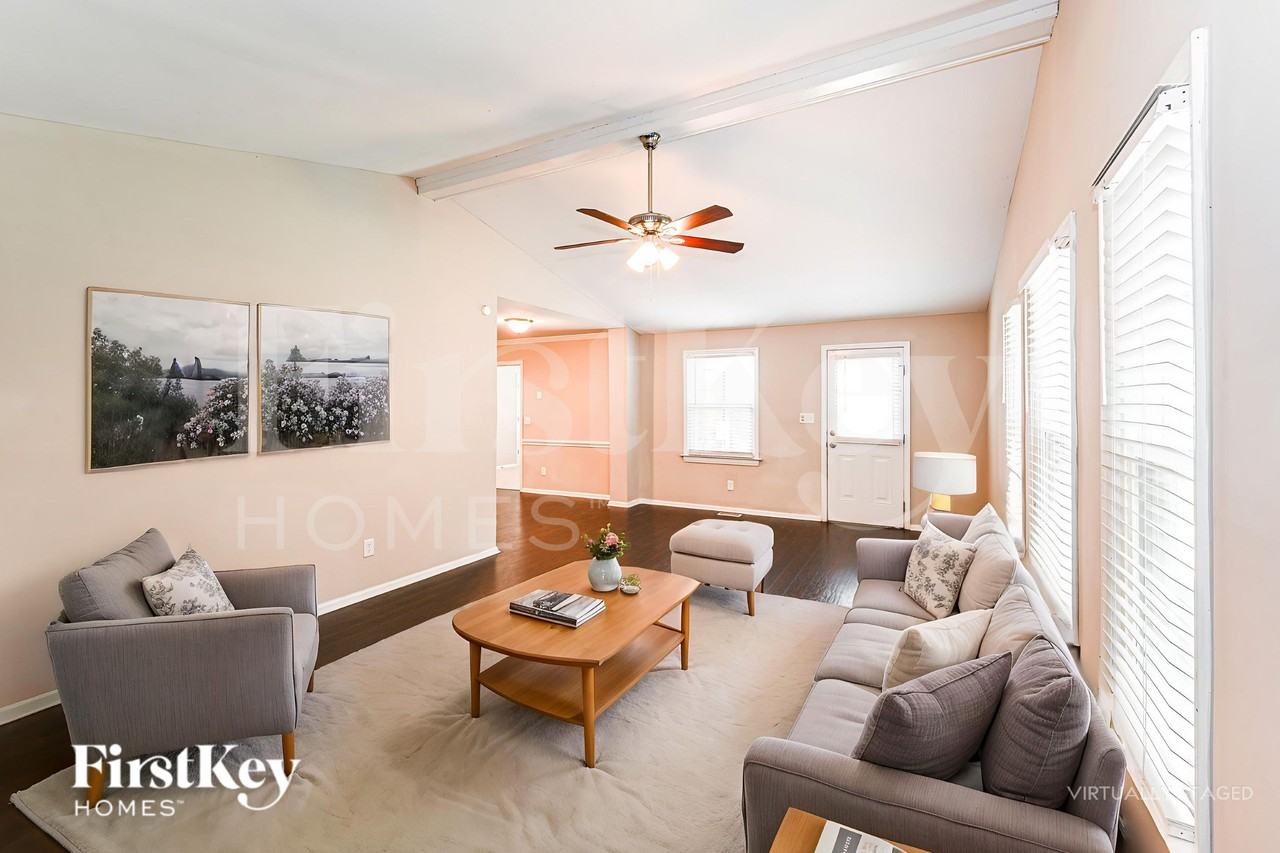 6831 Van De Rohe Dr - Photo 4 of 19