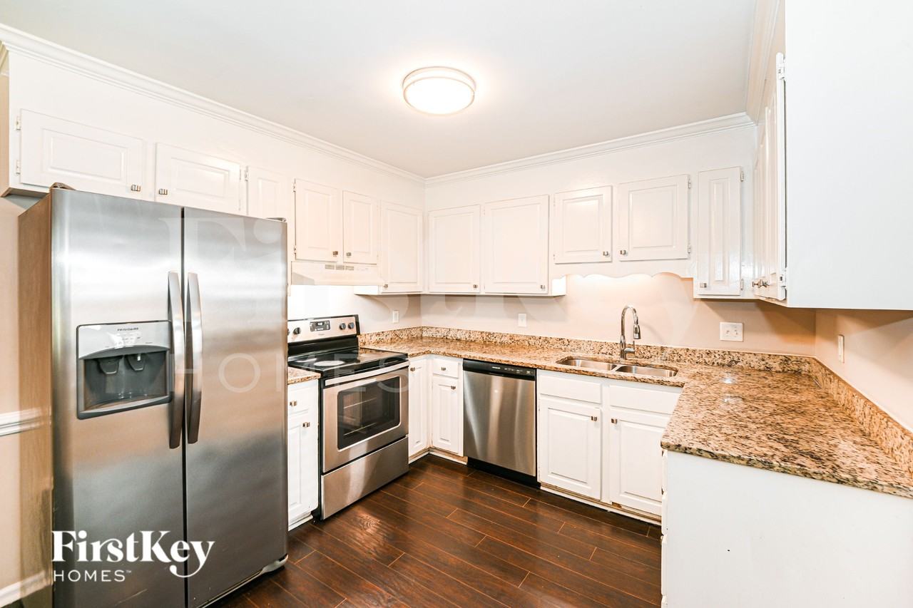 6831 Van De Rohe Dr - Photo 6 of 19