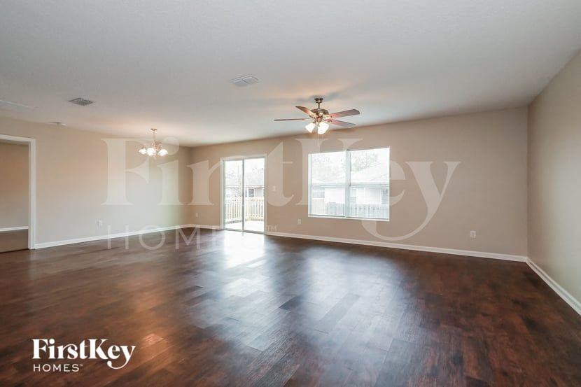 3854 Falcon Crest Dr - Photo 4 of 15
