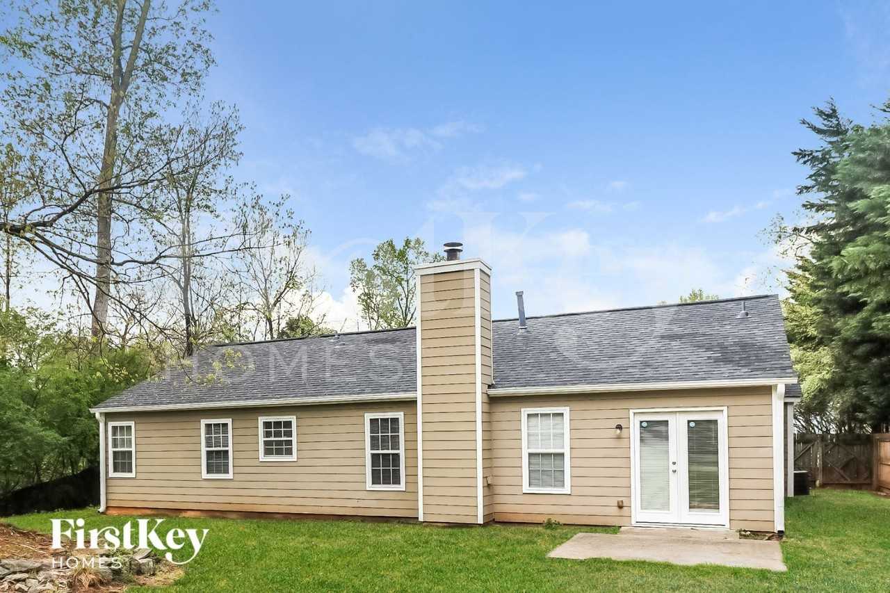 709 Winding River Way - Photo 2 of 2