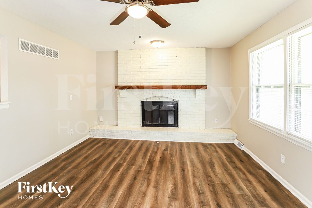 706 Sw Merritt St - Photo 2 of 16