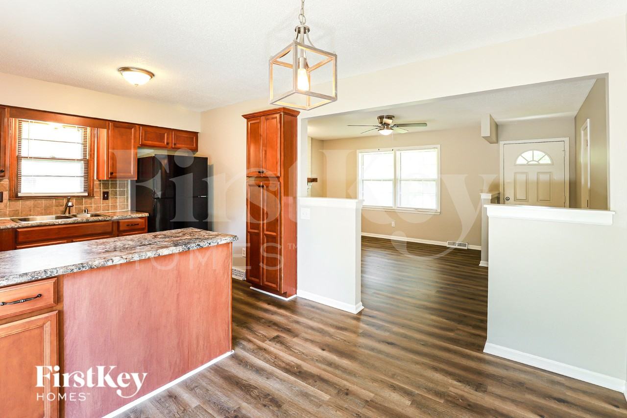 706 Sw Merritt St - Photo 6 of 16