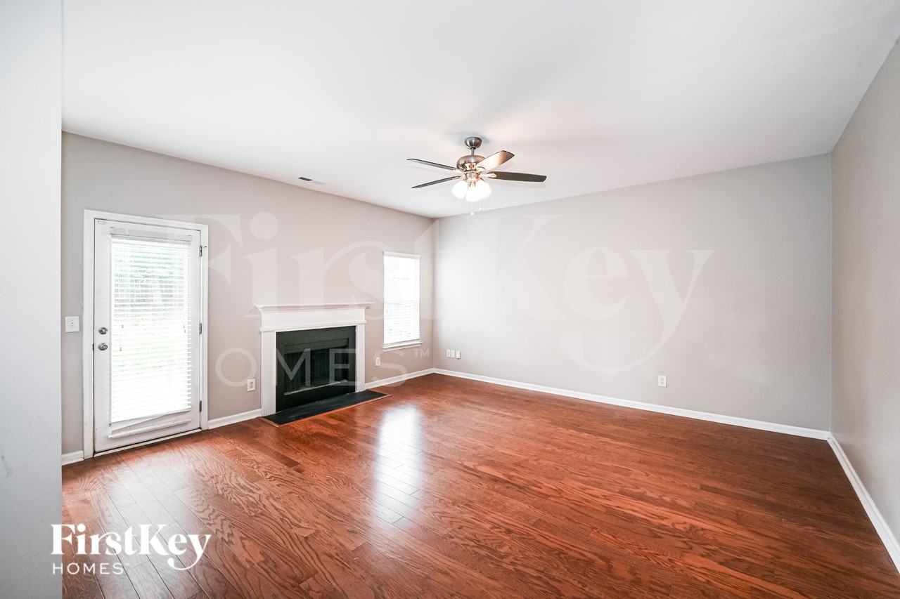 9613 Rothman Ln - Photo 2 of 16