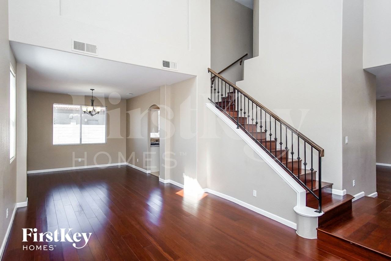 9361 Lugo St - Photo 3 of 15