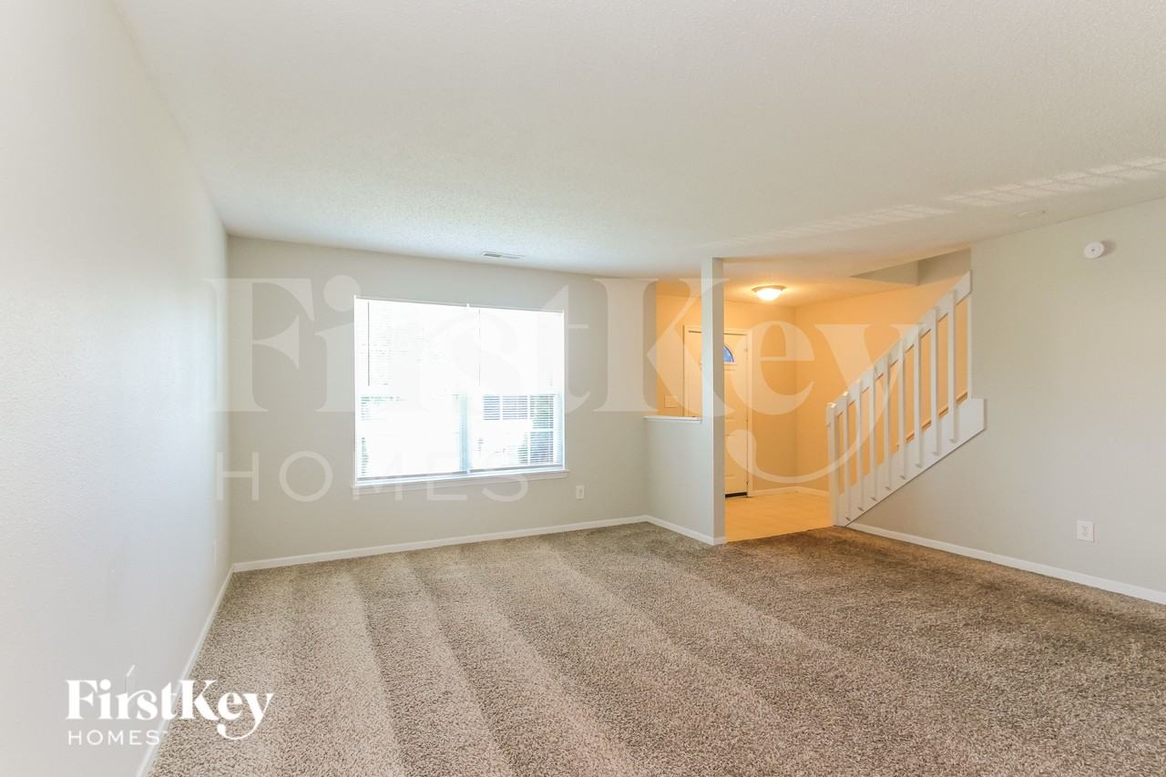 8942 Leffler Ln - Photo 3 of 19