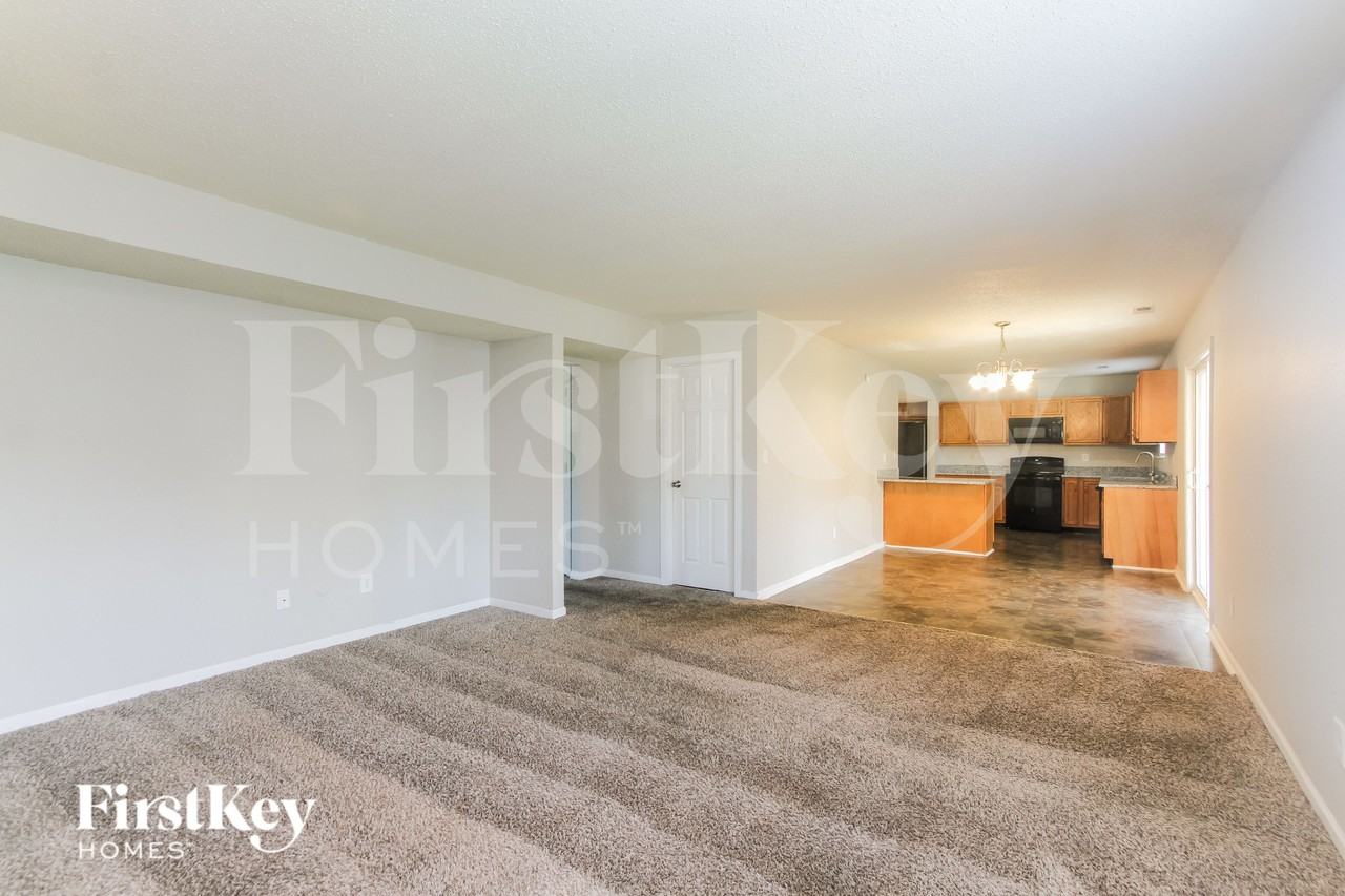 8942 Leffler Ln - Photo 5 of 19