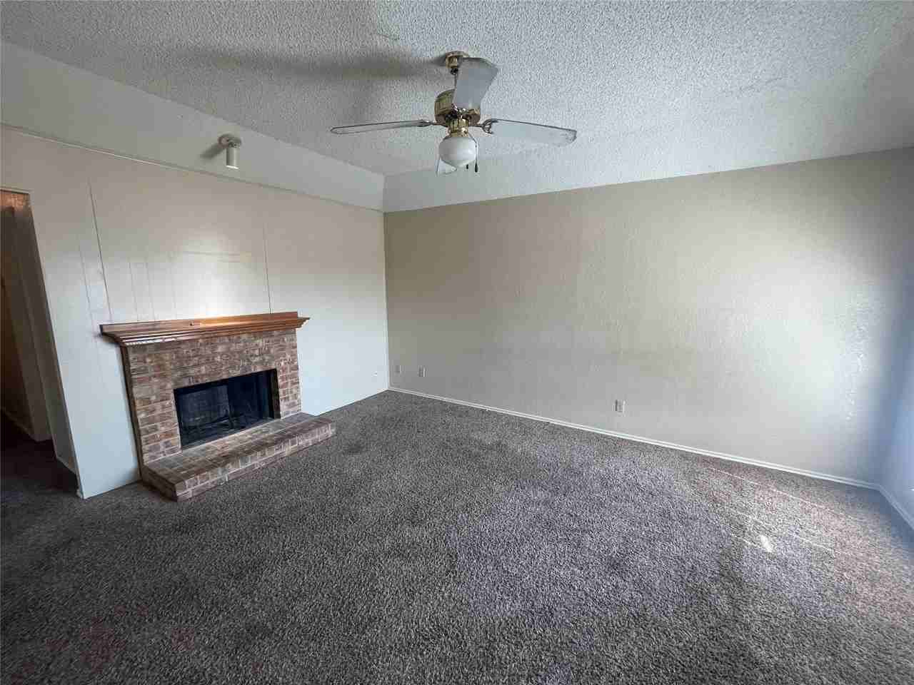 2709 Stanford St #A - Photo 3 of 6