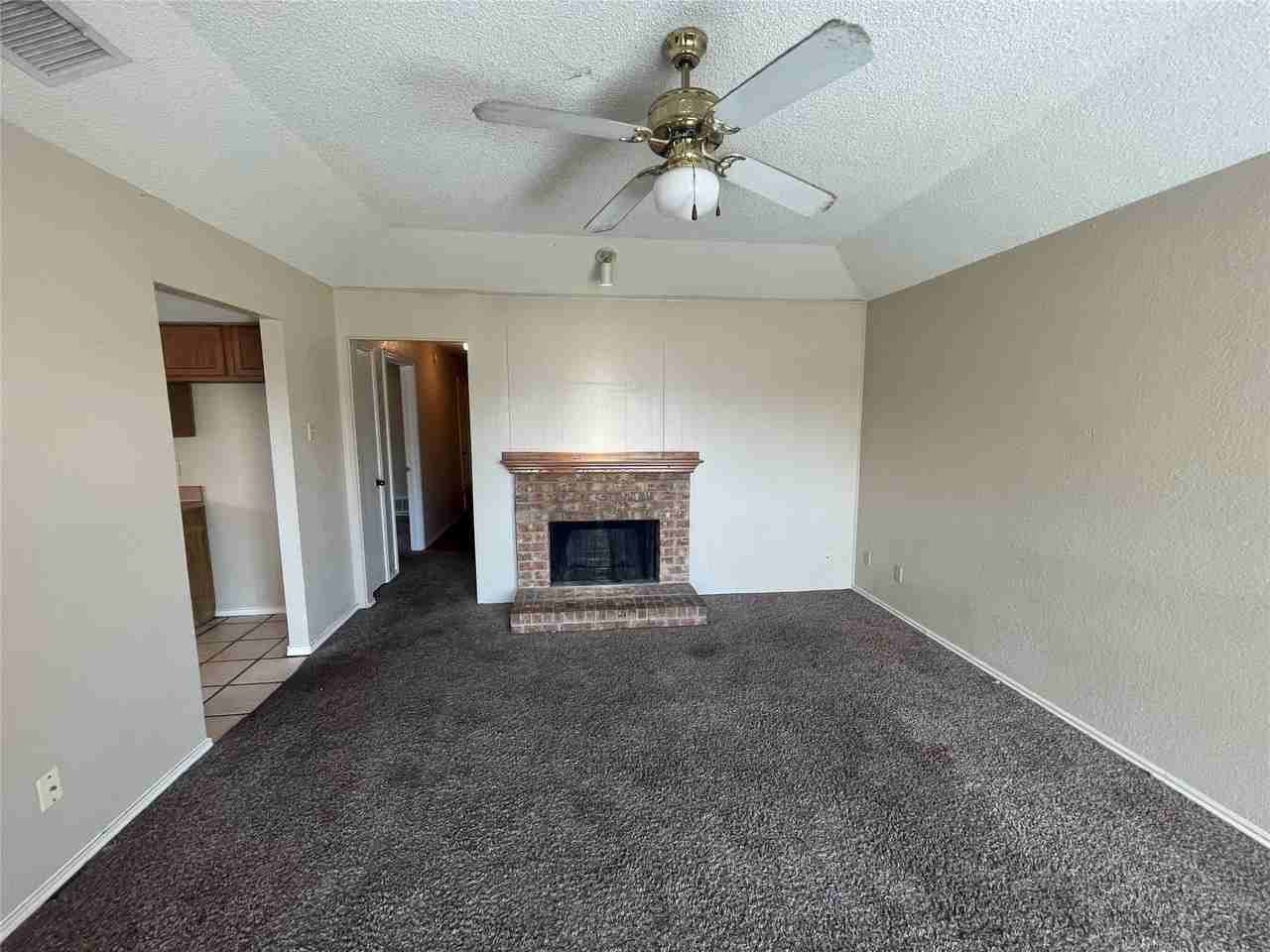 2709 Stanford St #A - Photo 5 of 6