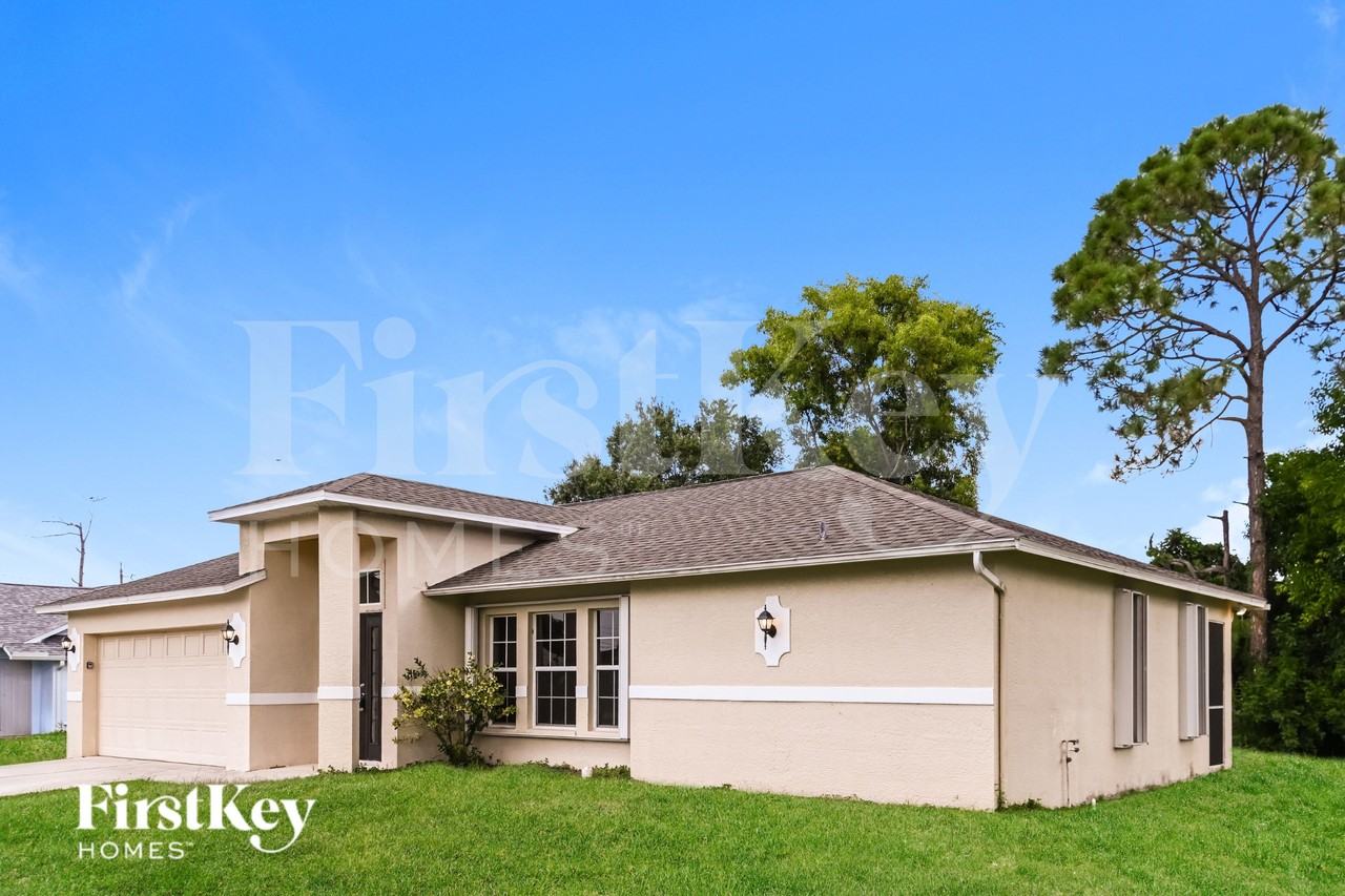 8097 Albatross Rd - Photo 2 of 17