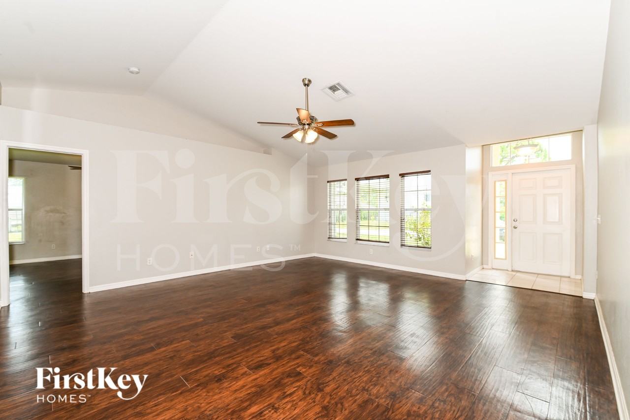 8097 Albatross Rd - Photo 3 of 17