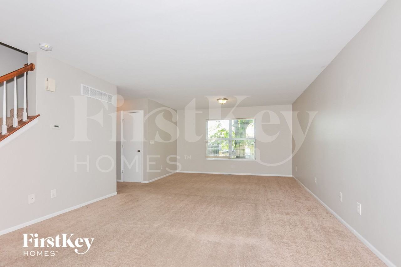 78 Fawn Oaks Dr - Photo 3 of 15
