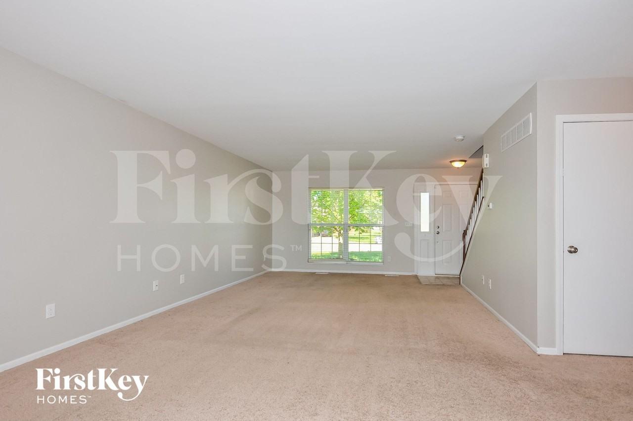 78 Fawn Oaks Dr - Photo 4 of 15