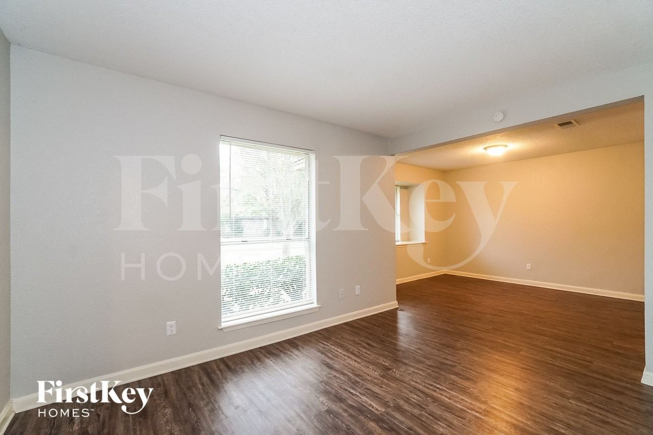6914 Leandra Dr - Photo 4 of 16