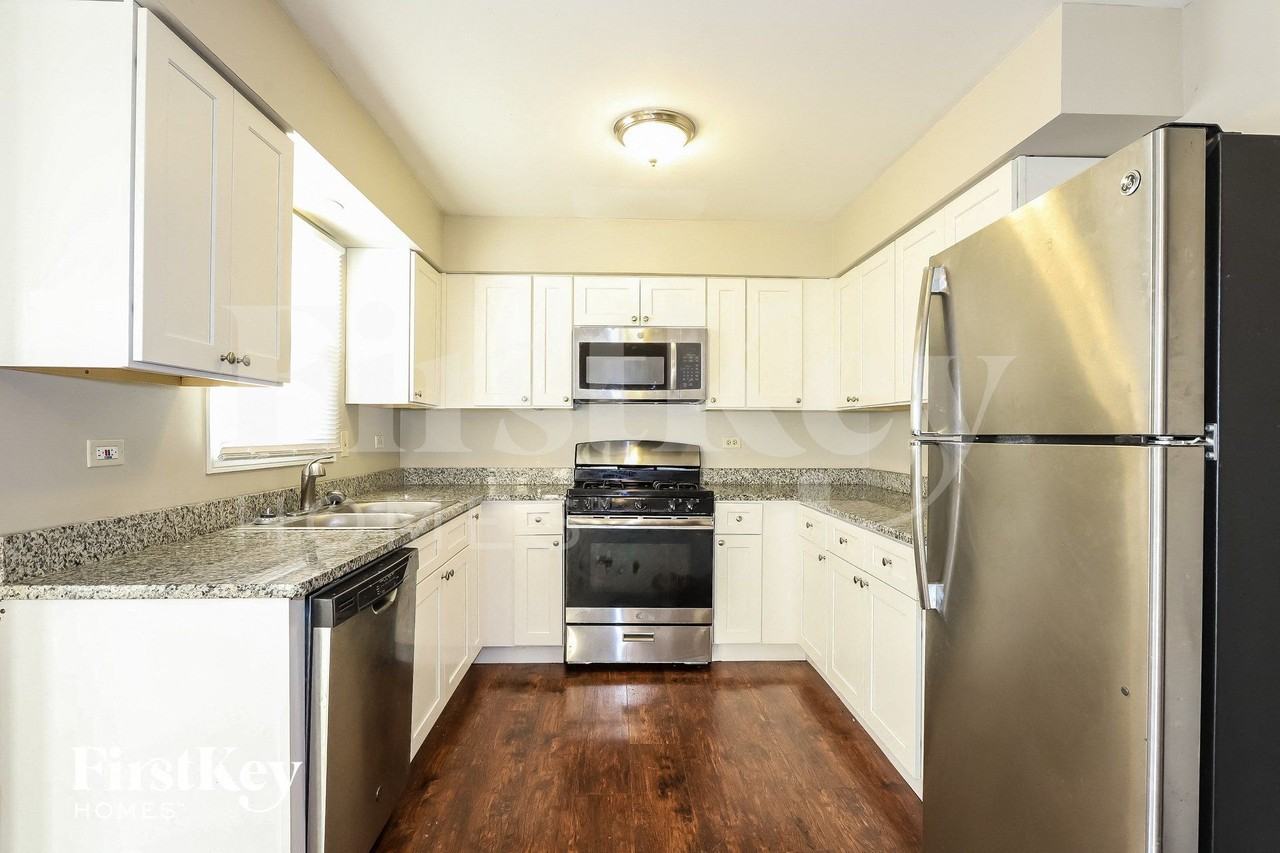 6504 Jack Rogers Ln - Photo 5 of 15