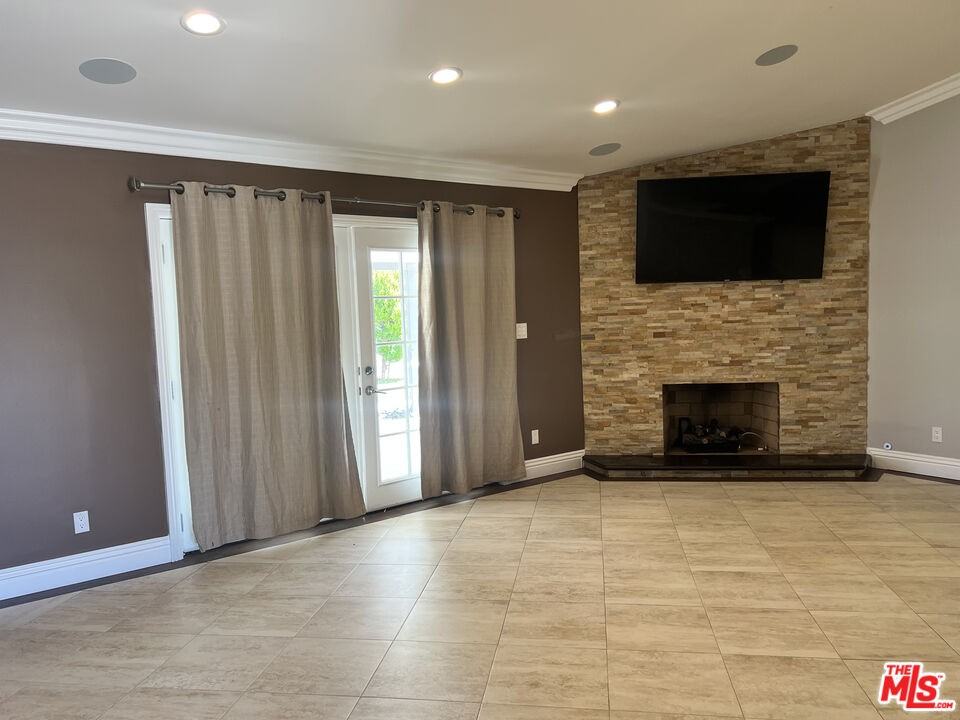 9716 Casaba Ave - Photo 5 of 7
