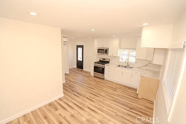 11272 Herrick Ave - Photo 4 of 8