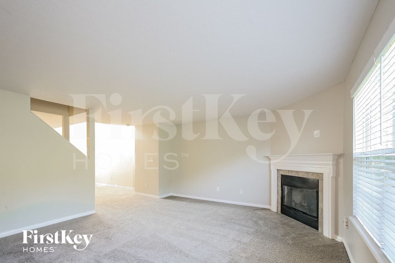 6372 Faith Cir - Photo 3 of 15