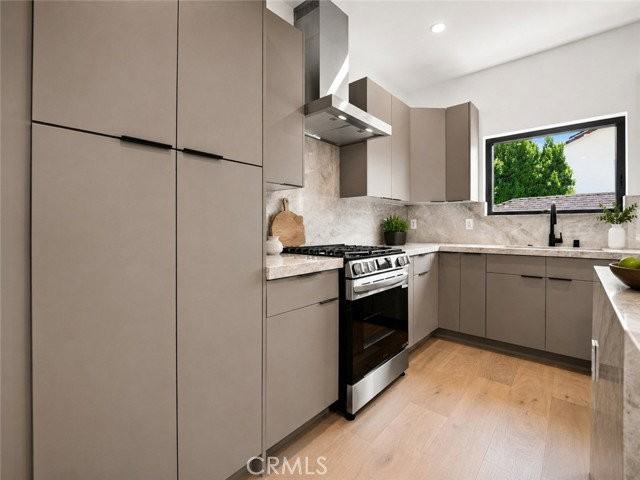 12818 Bloomfield St - Photo 6 of 8