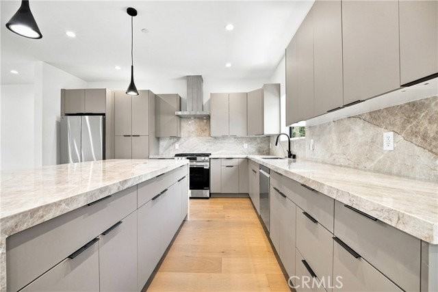 12818 Bloomfield St - Photo 7 of 8