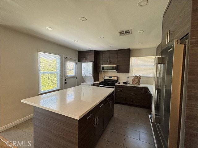 6529 Aura Ave - Photo 3 of 8