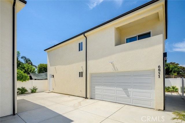6851 De Celis Pl - Photo 6 of 8