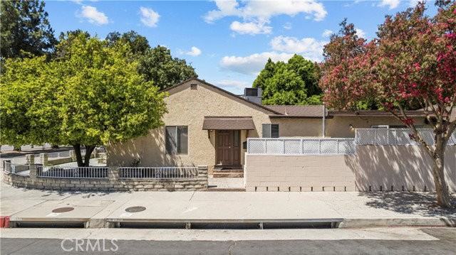 17501 Victory Blvd - Photo 3 of 8