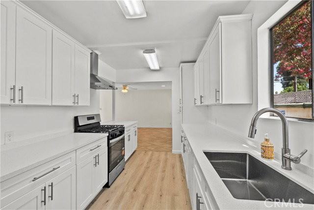 17501 Victory Blvd - Photo 6 of 8