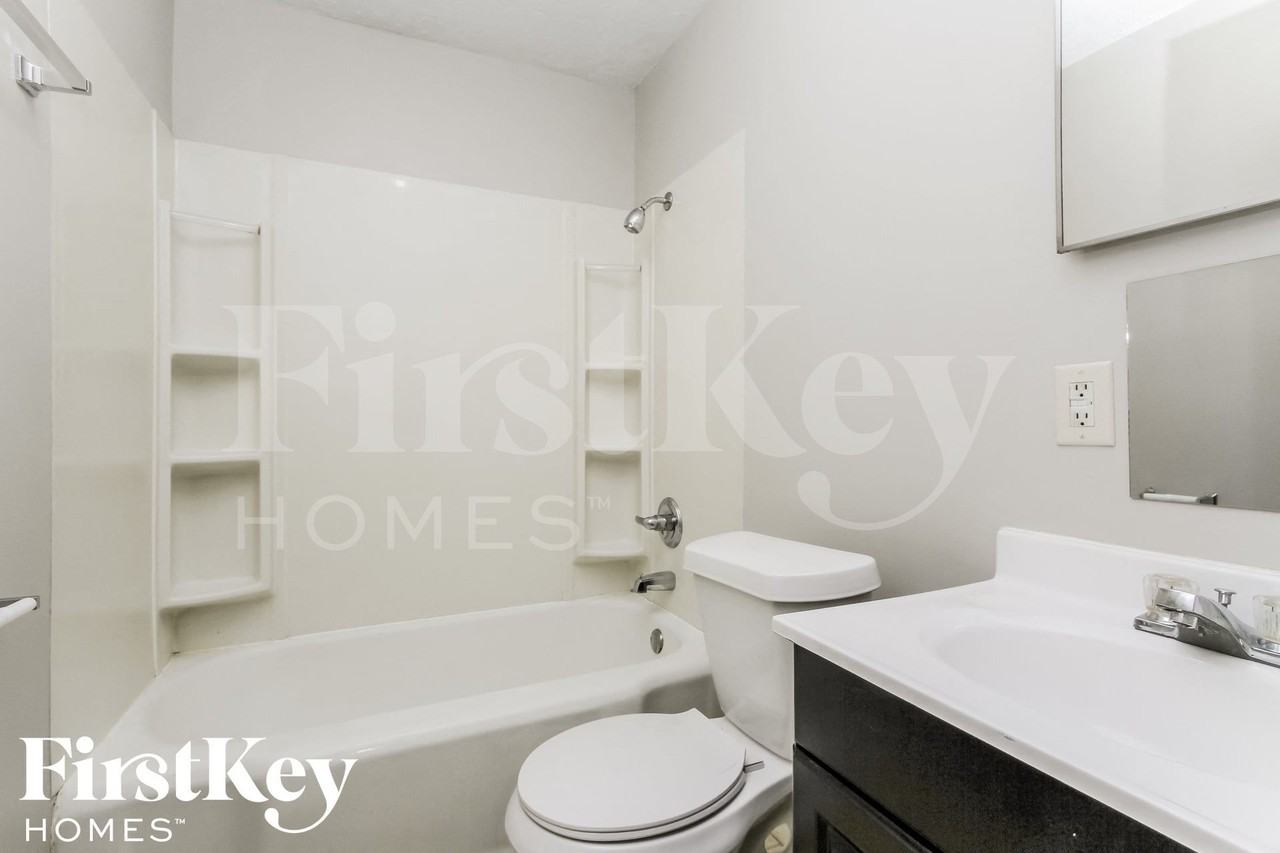 6256 Raleigh Dr - Photo 2 of 2