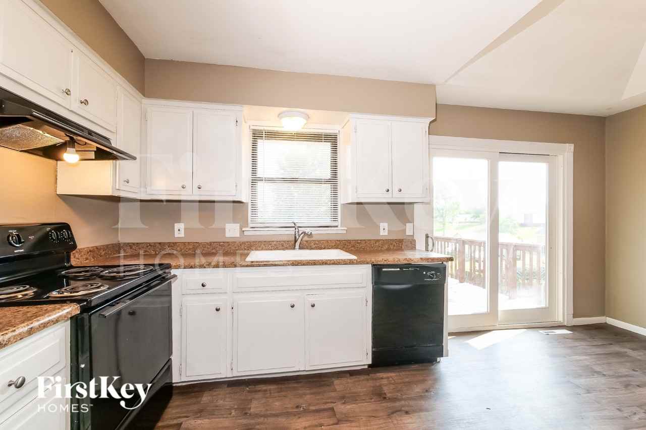 619 Zay Dr - Photo 6 of 16