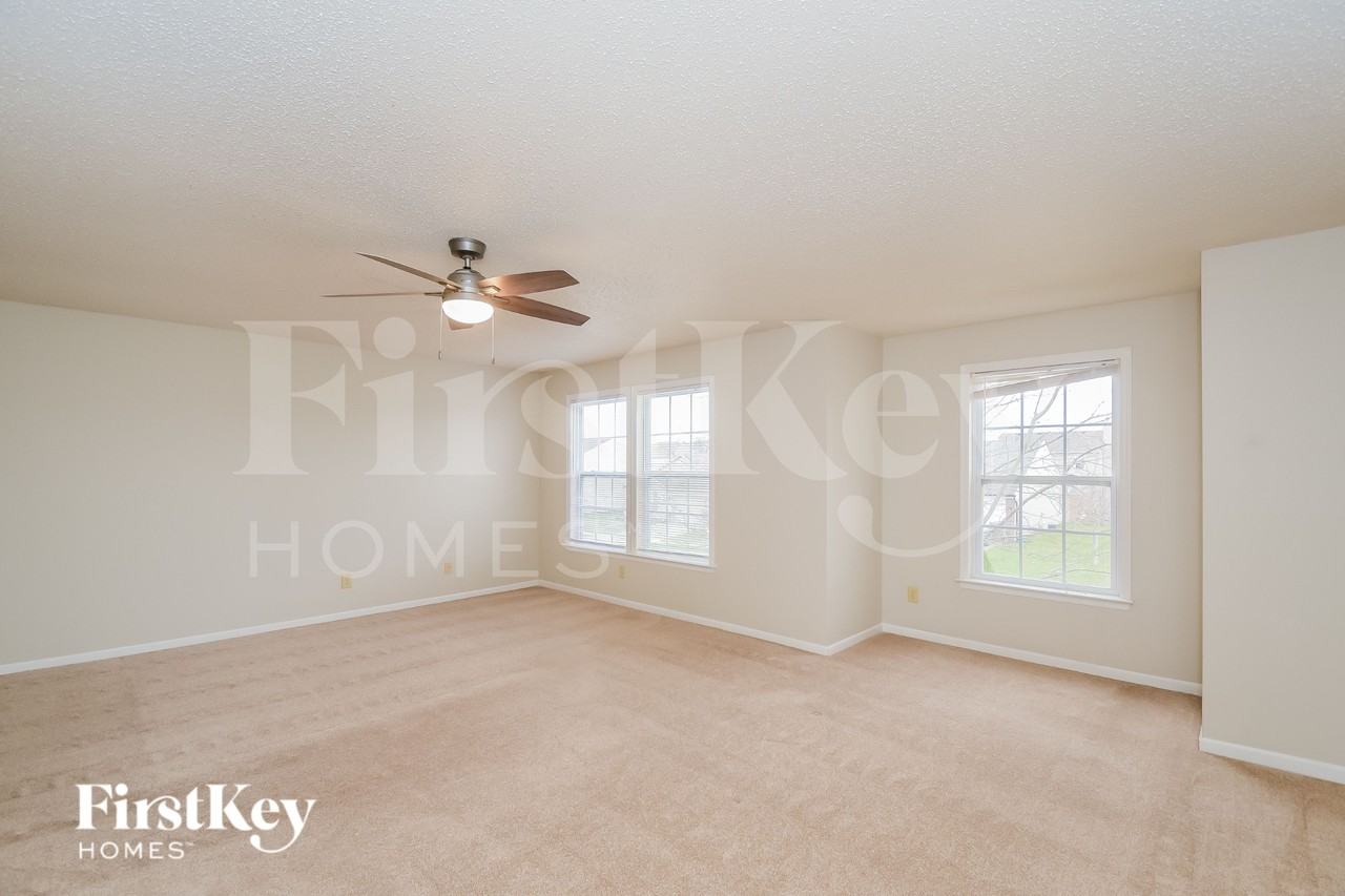 5661 Grassy Bank Dr - Photo 6 of 16