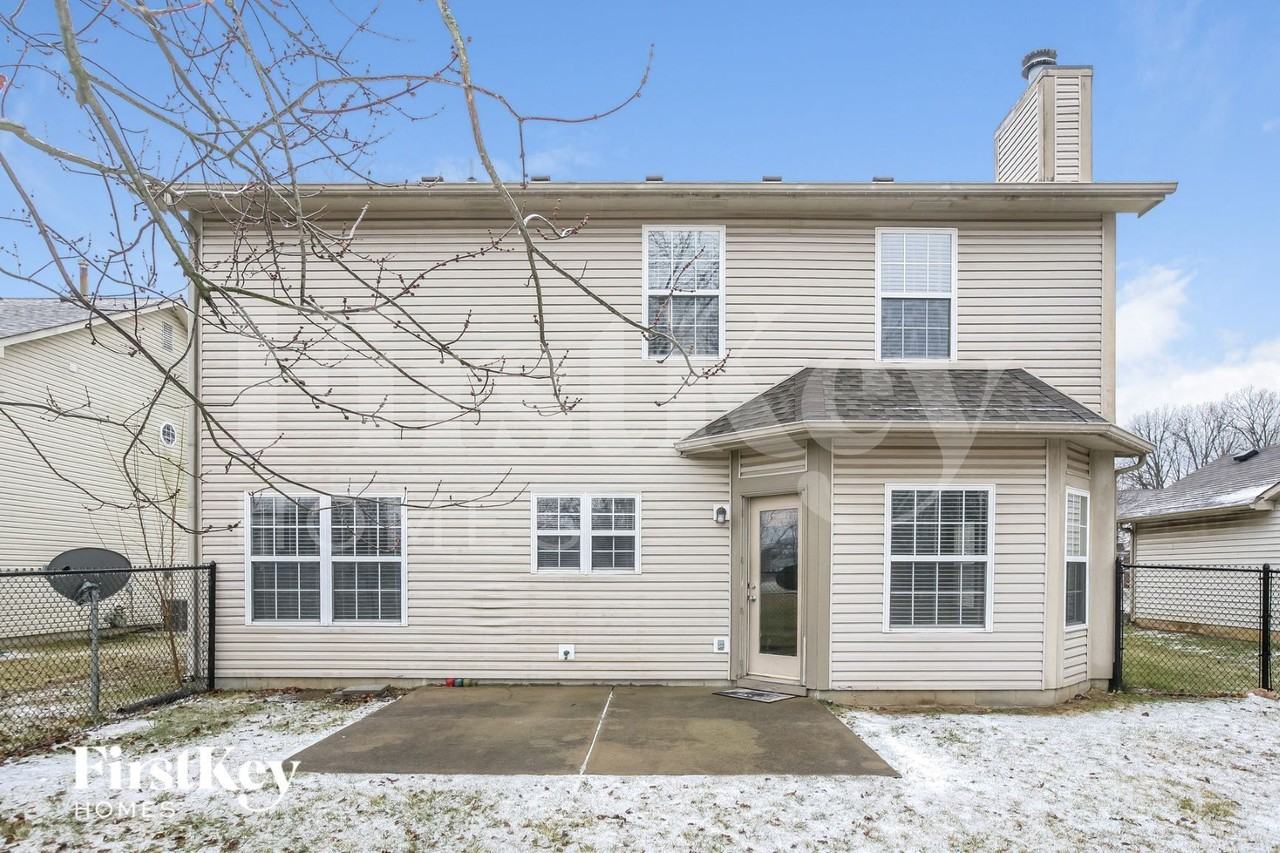 5335 Kidwell Cir - Photo 2 of 3