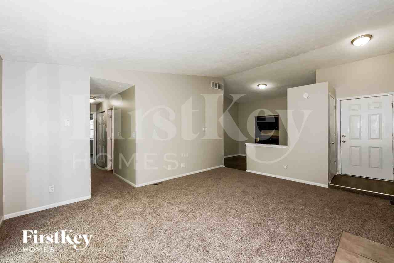 5064 Parterra Ct - Photo 4 of 16
