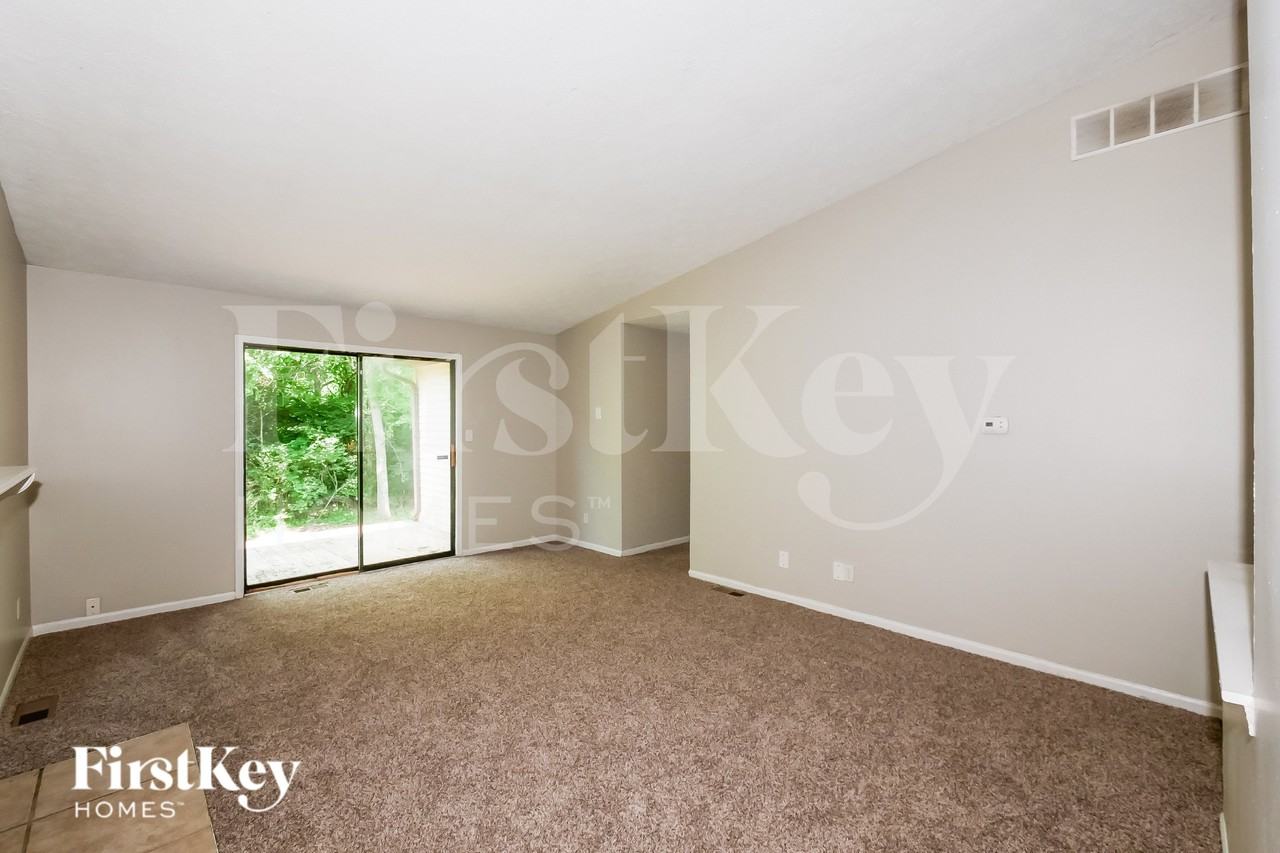 5064 Parterra Ct - Photo 5 of 16