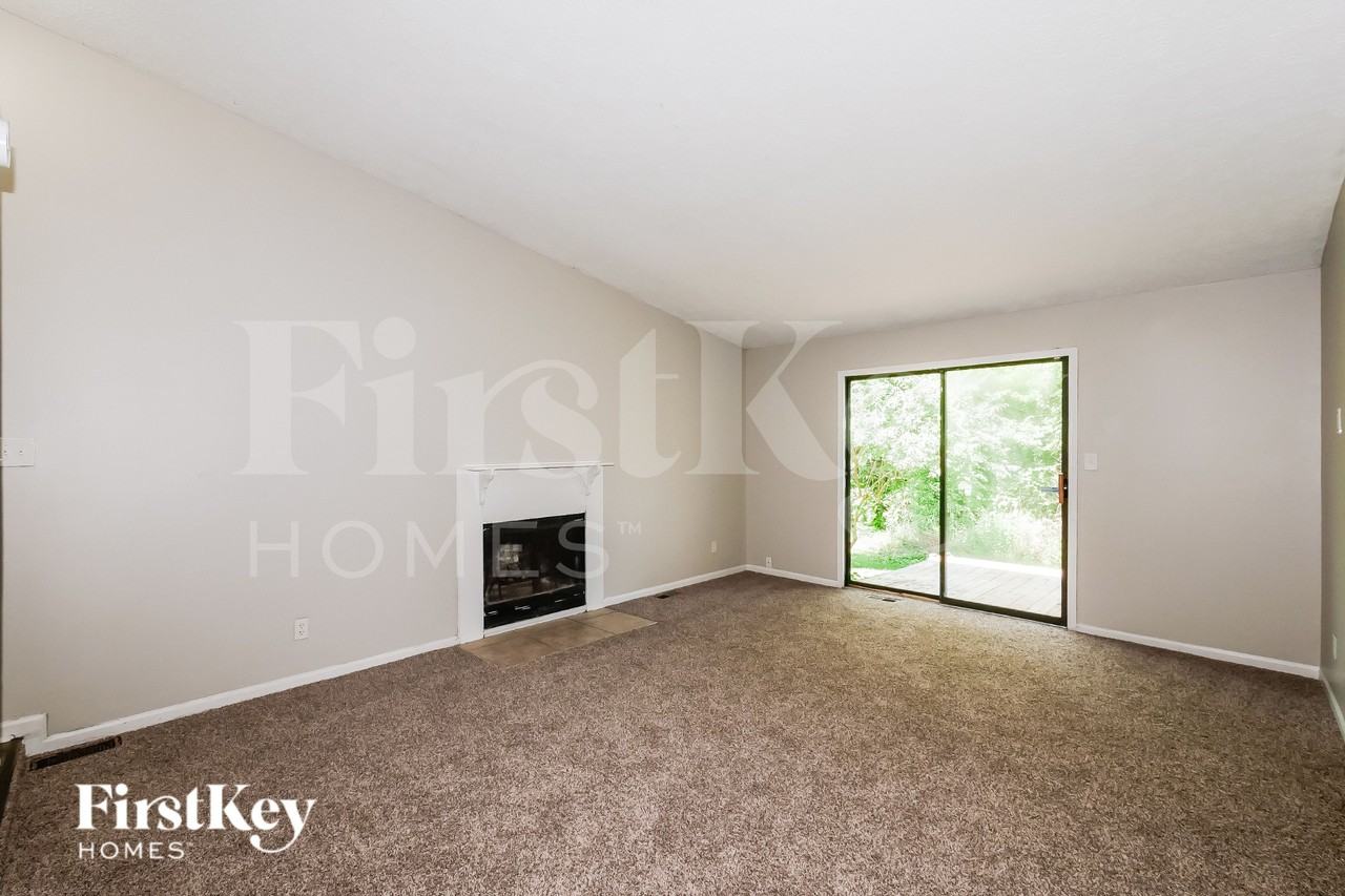 5064 Parterra Ct - Photo 6 of 16