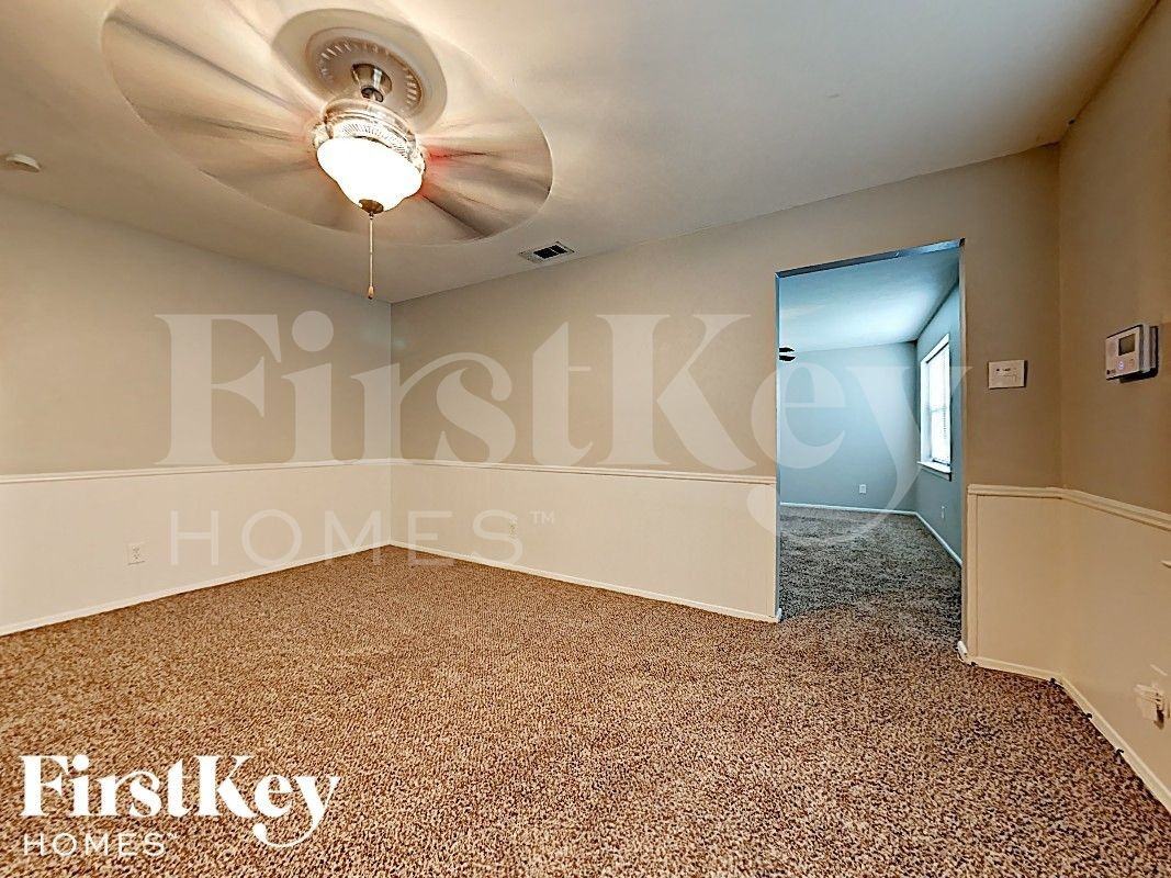 4639 Nettleton Dr - Photo 5 of 13