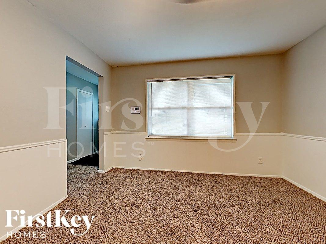 4639 Nettleton Dr - Photo 6 of 13