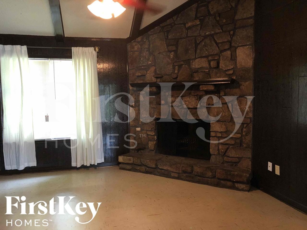 4335 Sunnyslope Dr - Photo 2 of 10