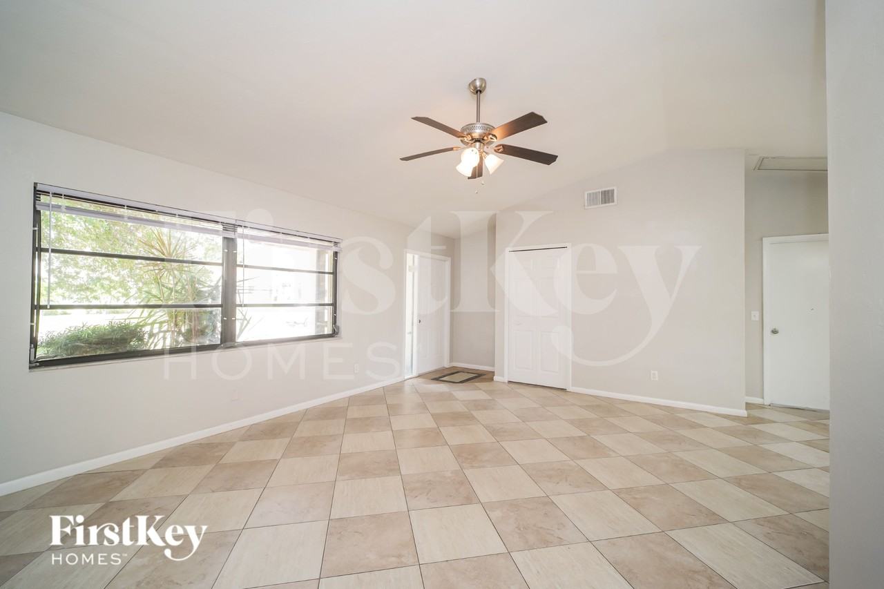 4141 Sw 6th Pl - Photo 3 of 17