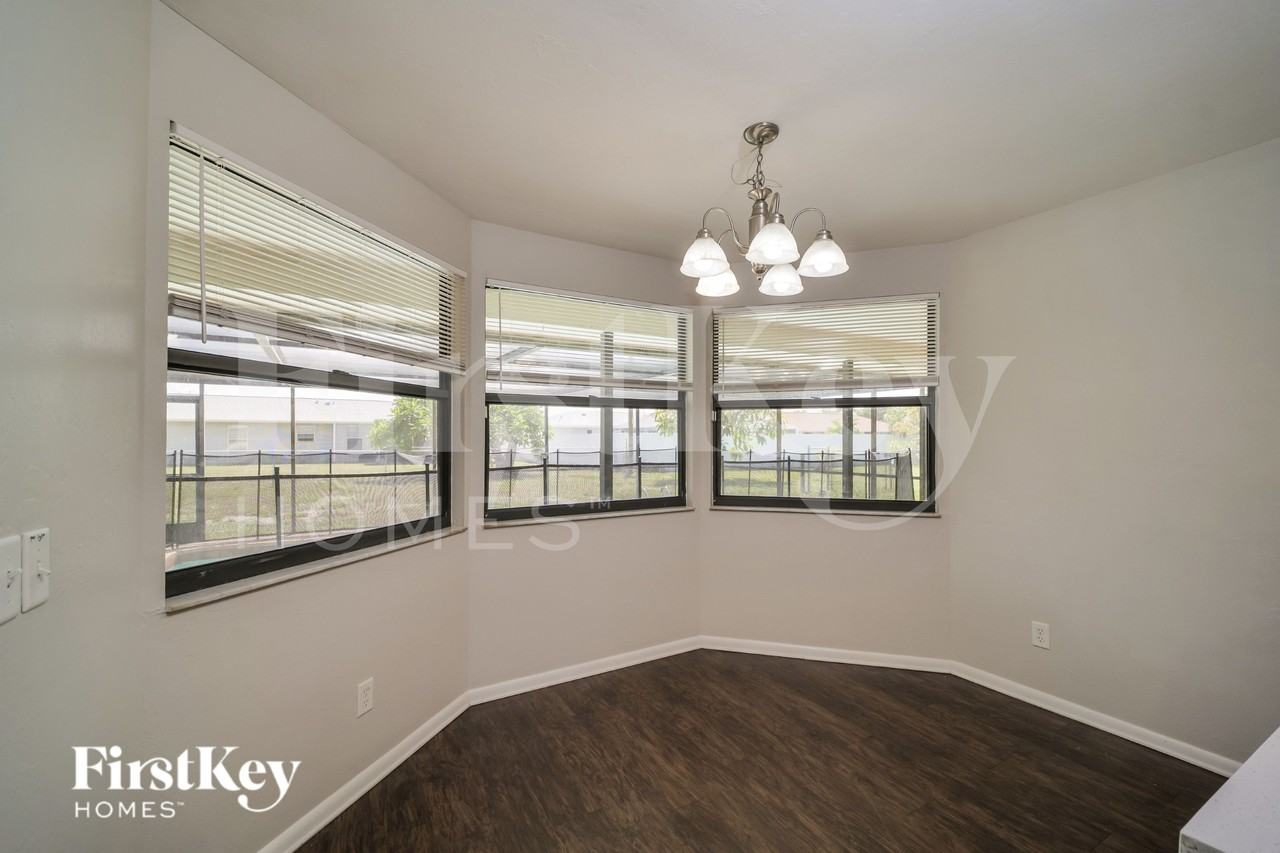 4141 Sw 6th Pl - Photo 4 of 17