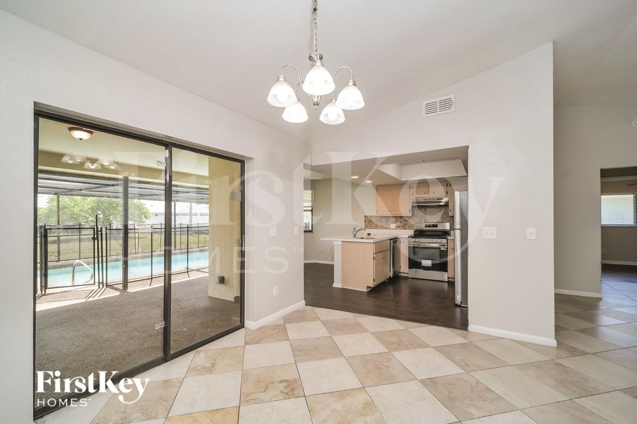4141 Sw 6th Pl - Photo 5 of 17