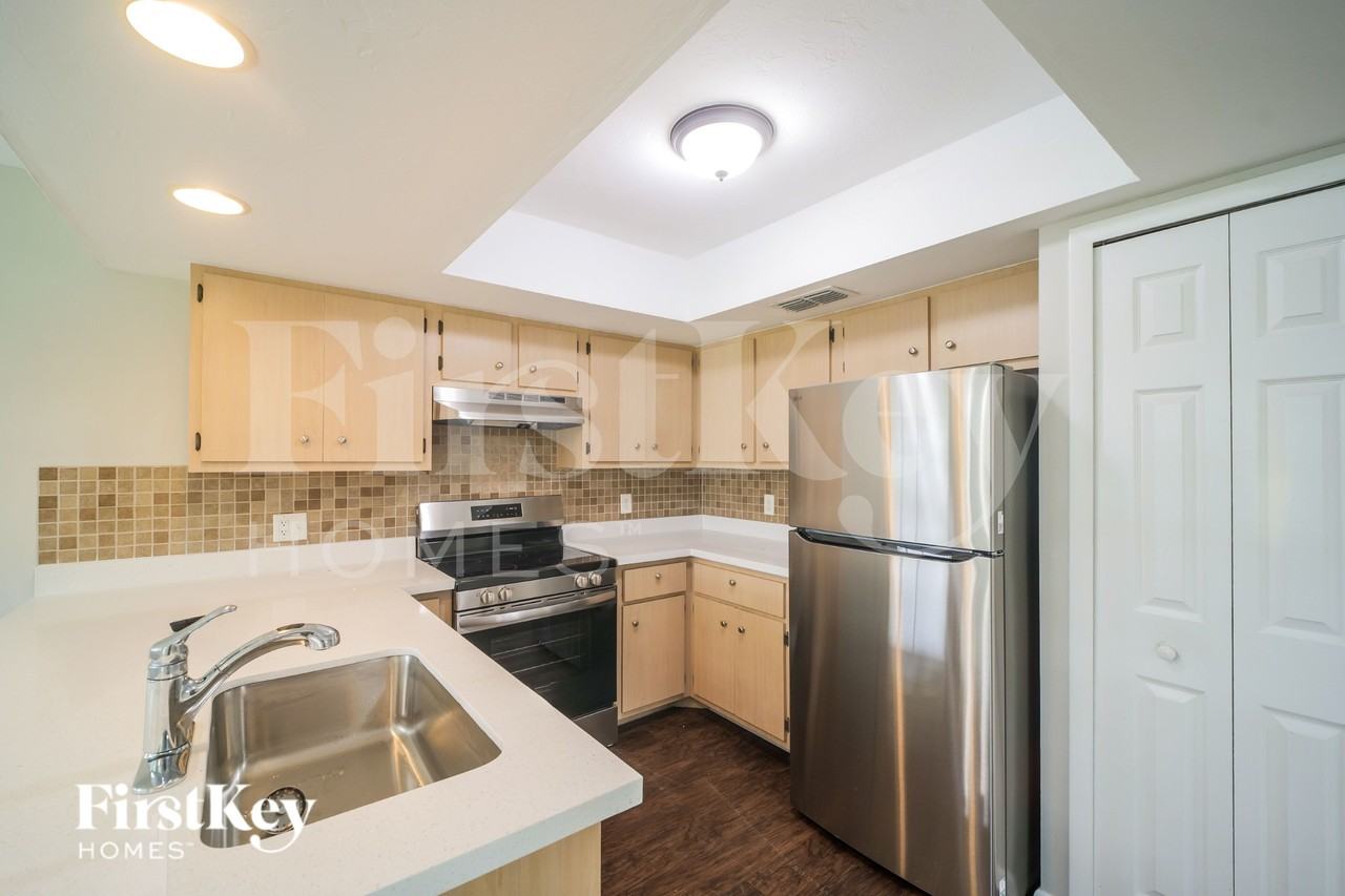 4141 Sw 6th Pl - Photo 6 of 17