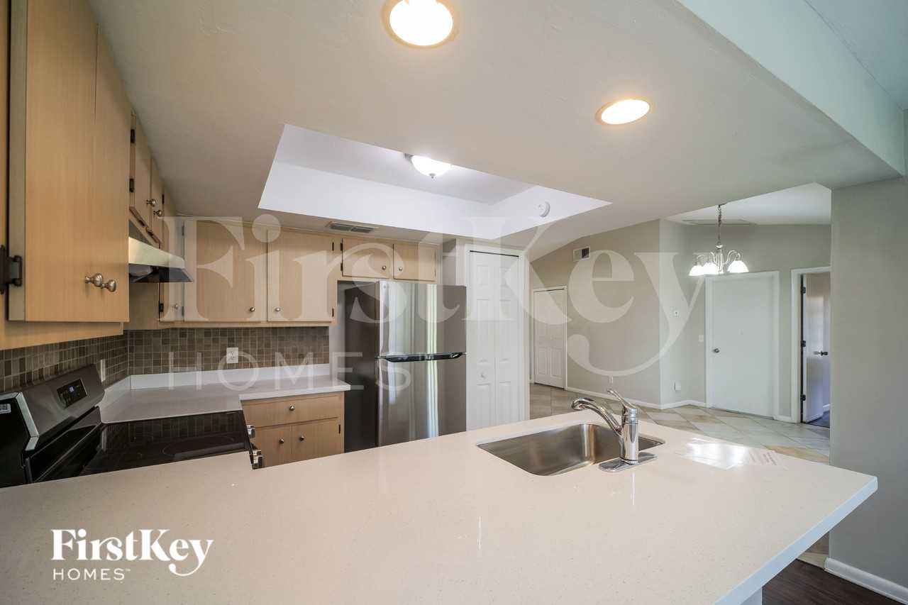 4141 Sw 6th Pl - Photo 7 of 17