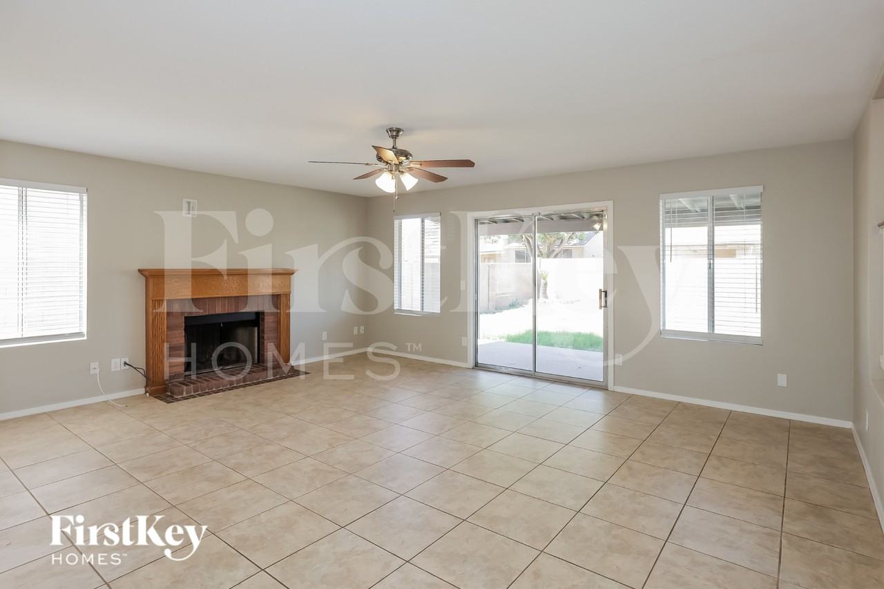 4112 W Whispering Wind Dr - Photo 4 of 16