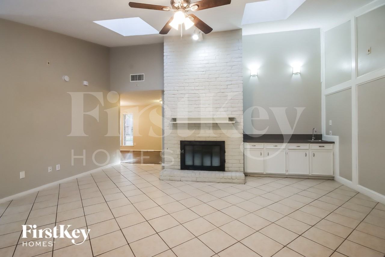 4014 Cedar Forest Dr - Photo 4 of 16