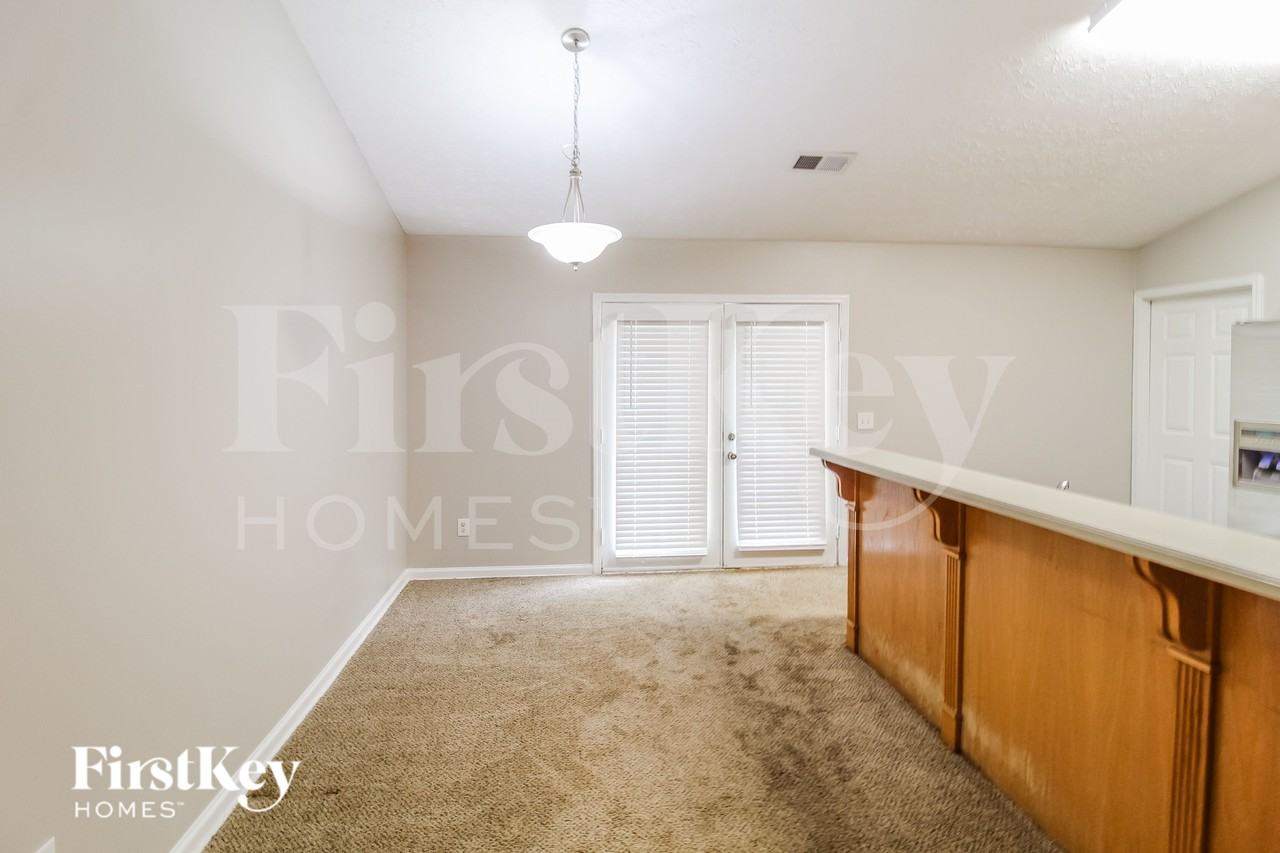 3558 Wesley Dr - Photo 4 of 16