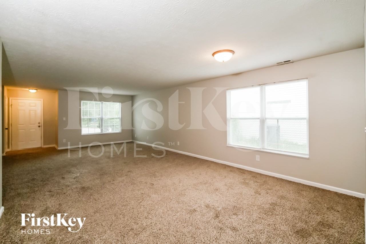 3119 Hemlock Way - Photo 6 of 16