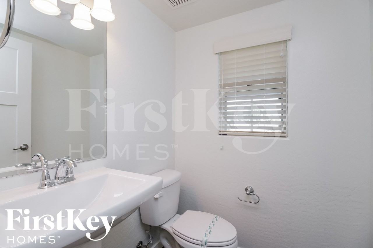 2633 S Tobin - Photo 6 of 15